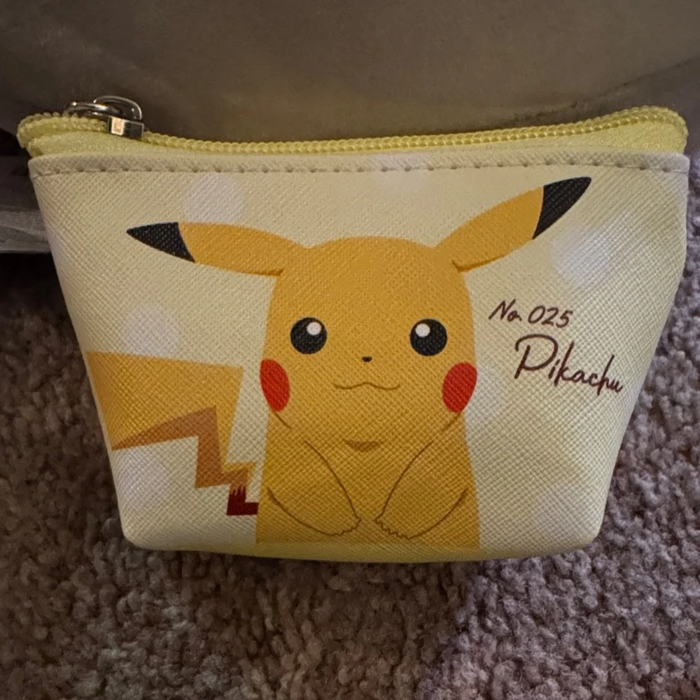 Pikachu Coin Pouch /bag clip- Yellow Pokémon Zip Pouch - Picture 1 of 6